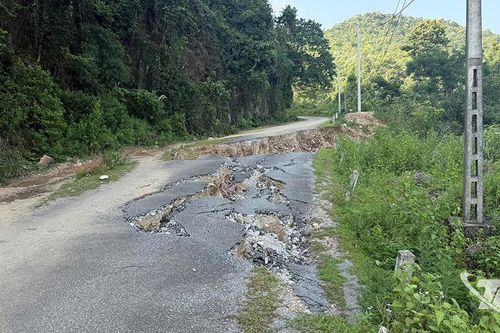 Cần sớm sửa chữa tuyến đường Vĩnh Thông - Văn Lang