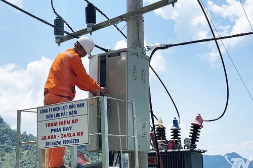 Điện về sáng bản vùng cao