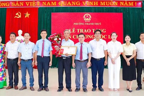 Thanh Thủy: Trao Huân chương Độc lập hạng Ba cho gia đình liệt sĩ