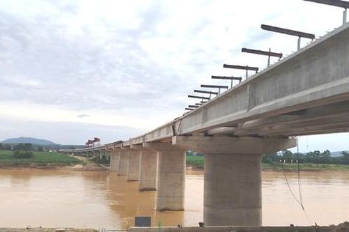 Cầu hơn 300 tỷ bắc qua sông Mã ở Thanh Hóa khi nào thông xe?