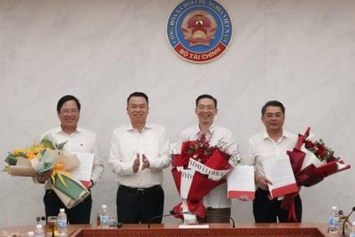 Bộ Tài chính điều động, bổ nhiệm lãnh đạo các Vụ, Cục