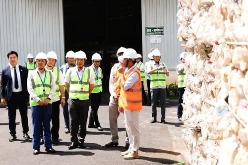 Đoàn giám sát của Quốc hội khảo sát việc thực hiện pháp luật bảo vệ môi trường tại Tây Ninh