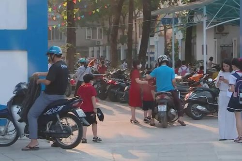 Hà Nội tăng cường đảm bảo ATGT khu vực cổng trường học