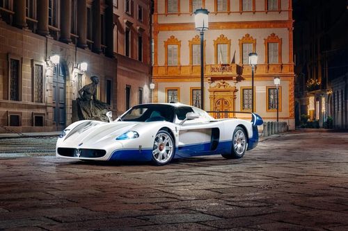 Siêu xe Maserati MC12 Stradale chuẩn bị lên sàn đấu giá