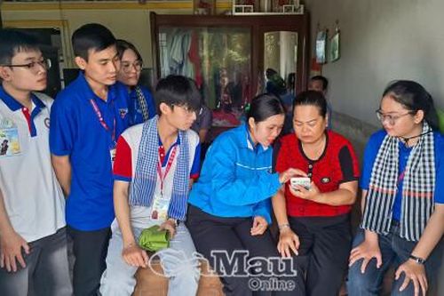 Những trái tim tình nguyện vì quê hương
