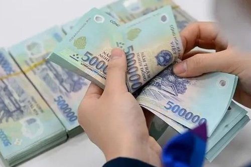 Trường hợp cán bộ, công chức, viên chức nào được hưởng 50% tháng tiền lương hiện hưởng theo Nghị định 154 cho mỗi năm công tác có đóng BHXH bắt buộc