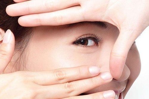 Chỉ mất 5 phút mỗi ngày để giữ đôi mắt sáng khỏe đến già