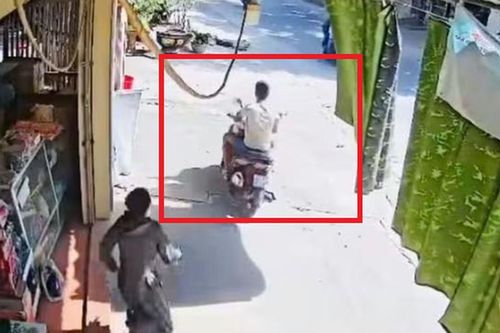 Người đàn ông tướng bảnh bao ăn trộm 3 két bia: Camera ghi lại gì?