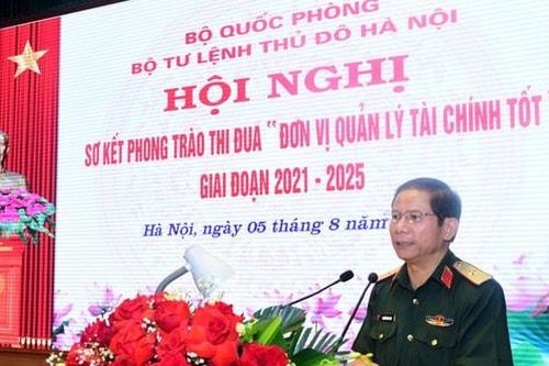 Khen thưởng 17 tập thể, cá nhân trong phong trào 'Đơn vị quản lý tài chính tốt'