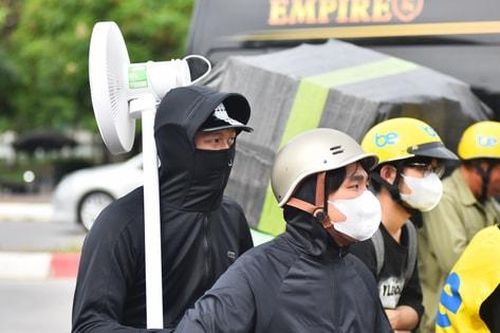 Lát cắt Hà Nội những ngày nóng như chảo lửa