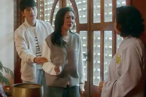'Mặt trời lạnh' mới nhất (tập 29): Lam Anh phát hiện bí mật đáng sợ của gia đình Sơn Dương