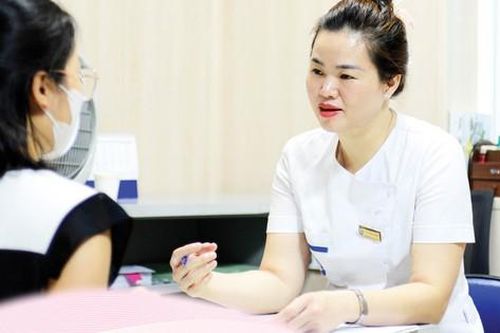 Phụ nữ trong quá trình IVF nên và không nên ăn gì?