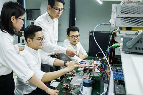 Sẽ có cơ chế vượt khung để thu hút nhân tài khoa học công nghệ và chuyển đổi số