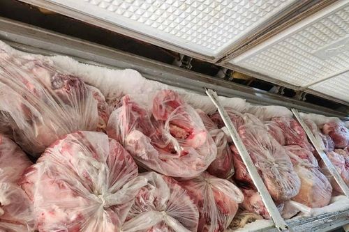 Nghệ An: Phát hiện gần 1 tấn thịt lợn nhiễm bệnh được cấp đông tại nhà