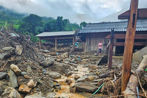 Cảnh 'tan hoang' ở bản nghèo biên giới Nghệ An sau 2 lần lũ quét