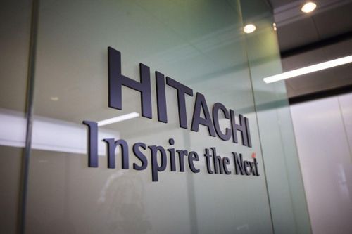'Trùm điện máy' Hitachi bán mình