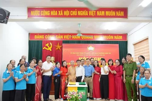 Ra mắt mô hình 'Phân loại rác thải thân thiện với môi trường và Đoạn đường sáng- xanh- sạch- đẹp'