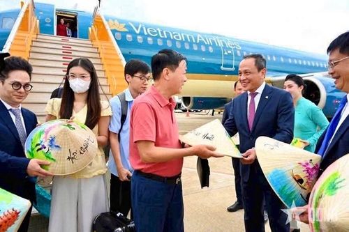 Du lịch Việt Nam khởi sắc mạnh mẽ trong 7 tháng đầu năm 2025