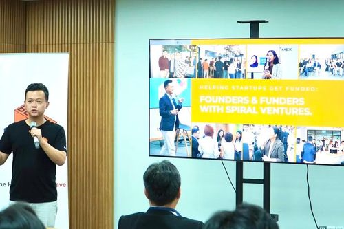 Tích hợp AI và Robot để tối ưu hóa sản xuất