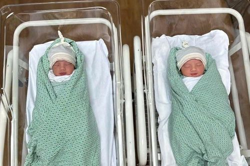 Kỳ diệu 4 tháng giữ song thai của sản phụ 6 năm hiếm muộn