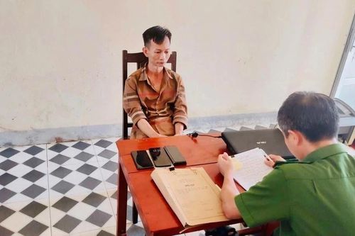 Bắt 'đạo chích' trộm điện thoại của du khách tắm biển