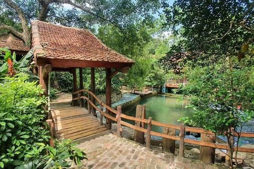 Khu nghỉ dưỡng của gia đình Nàng Mơ có gì mà rao bán 120 tỷ?