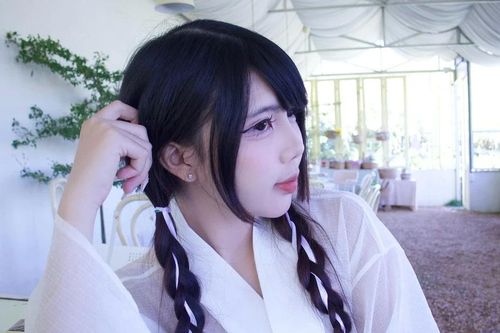 Nữ streamer khiến anh em game thủ phát cuồng chỉ với một hành động nhỏ