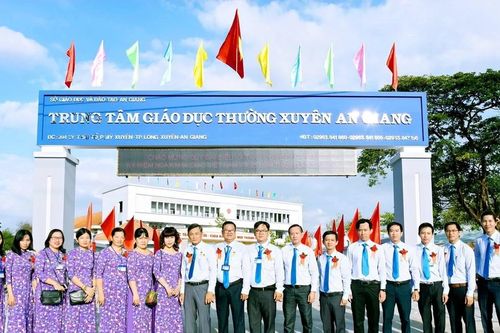Trung tâm Giáo dục thường xuyên tỉnh An Giang vì cộng đồng và sự học suốt đời