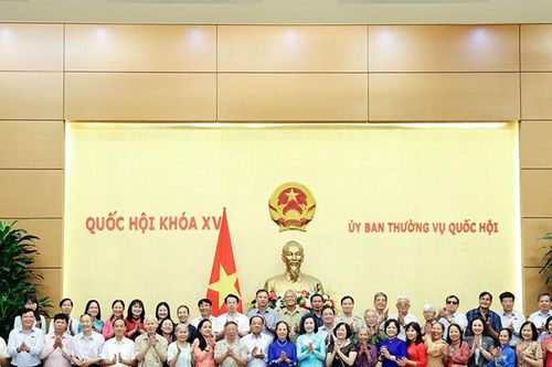 Phó Chủ tịch Quốc hội Nguyễn Thị Thanh gặp mặt Đoàn ĐBQH các khóa tỉnh Ninh Bình