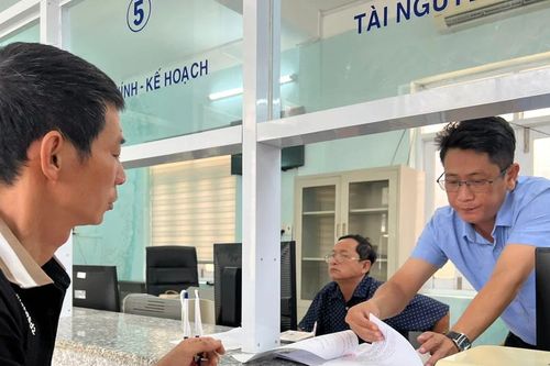 Chính quyền 2 cấp ở Khánh Hòa: Cán bộ 'chạy đua', người dân được phục vụ ra sao?