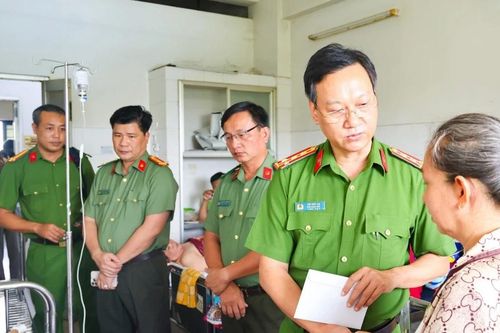 Thành viên tổ bảo vệ an ninh trật tự cơ sở bị thương khi truy bắt tội phạm
