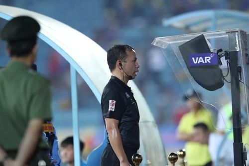 7 trọng tài không vượt qua được kiểm tra trước V-League 2025/26