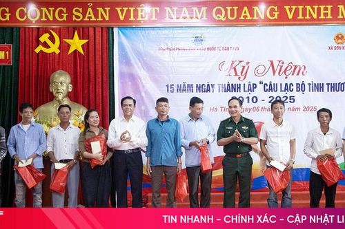 Chủ tịch UBND tỉnh dự lễ kỷ niệm 15 năm thành lập CLB Tình thương xã Sơn Kim 1
