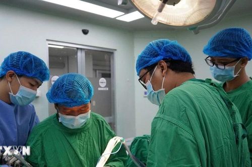 Cần Thơ: Cứu sống bệnh nhân ung thư gan bằng công nghệ dao mổ siêu âm CUSA
