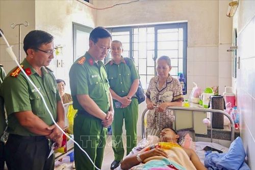 Hỗ trợ thành viên Tổ an ninh trật tự cơ sở bị thương khi truy bắt đối tượng vi phạm