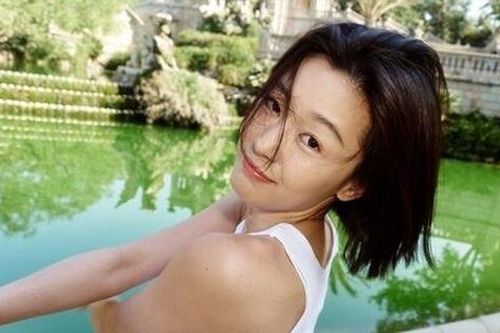 'Mợ chảnh' Jeon Ji Hyun và cú lột xác đầy ngoạn mục ở tuổi 44