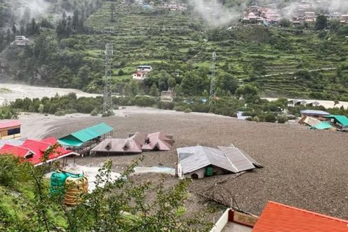 Lũ quét kinh hoàng tại Ấn Độ: 100 người mất tích, thị trấn bị bùn lũ nhấn chìm