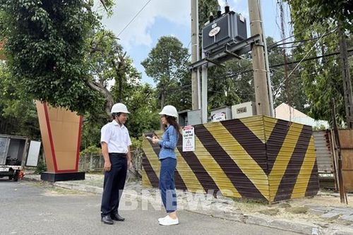 Tiết kiệm điện: Từ giải pháp tình thế thành thói quen thường nhật