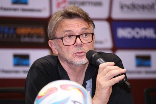 HLV Troussier tái xuất với tham vọng World Cup 2030?
