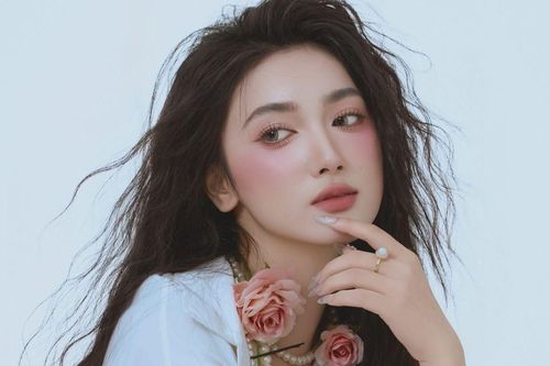 Tài sắc vẹn toàn của nàng Á khôi Thanh lịch Hà Nội đến từ Học viện Phụ nữ Việt Nam