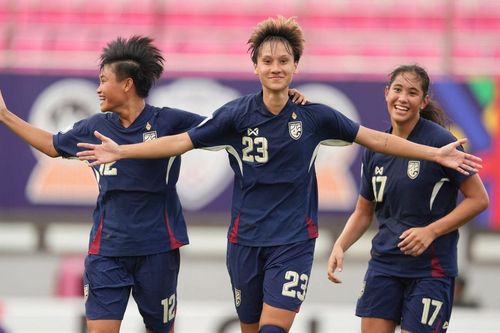 CĐV Indonesia phản ứng khi đội nhà thua Thái Lan 7 bàn