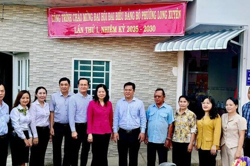 Phường Long Xuyên bàn giao nhà Đại đoàn kết
