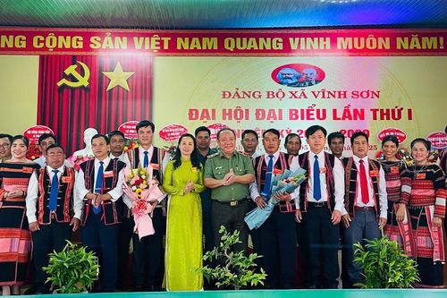 Cần tận dụng tiềm năng, lợi thế để phát triển kinh tế, đưa xã Vĩnh Sơn phát triển giàu mạnh