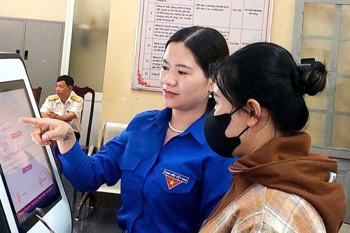 Gần dân, sát dân, vì dân phục vụ