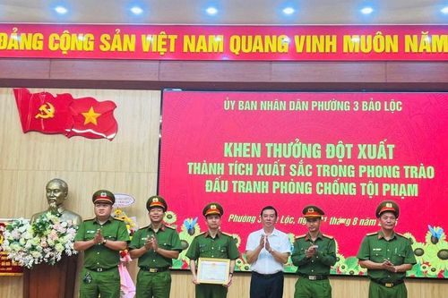 Lâm Đồng: Khen thưởng đột xuất Công an Phường 3 Bảo Lộc