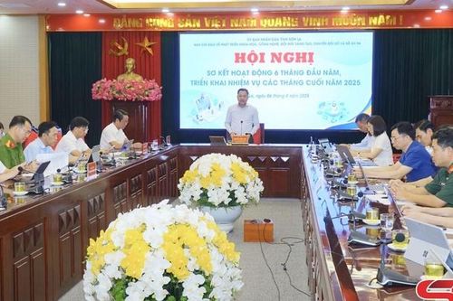 Hoàn thiện hạ tầng chuyển đổi số, nâng cao hiệu quả phục vụ nhân dân