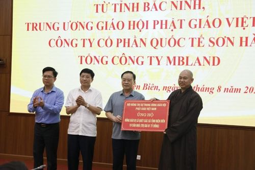 Điện Biên: Trung ương GHPGVN trao 1 tỷ đồng hỗ trợ tỉnh Điện Biên khắc phục sau bão lũ