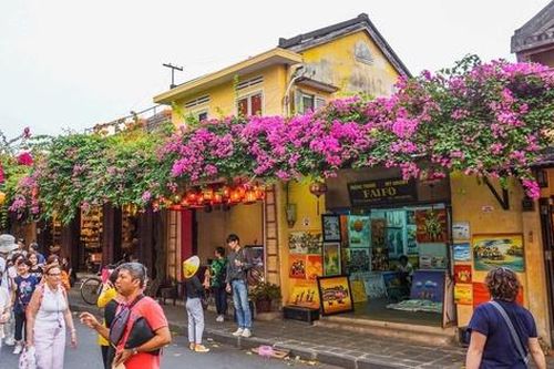 Việt Nam đón gần 12,2 triệu lượt khách quốc tế trong 7 tháng đầu năm 2025