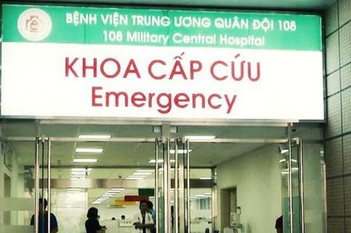 Tai nạn hy hữu khiến đinh sắt đâm thấu cổ người thợ xây