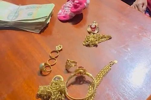 Bà bầu lẻn vào nhà người quen trộm vàng, tiền ở Gia Lai
